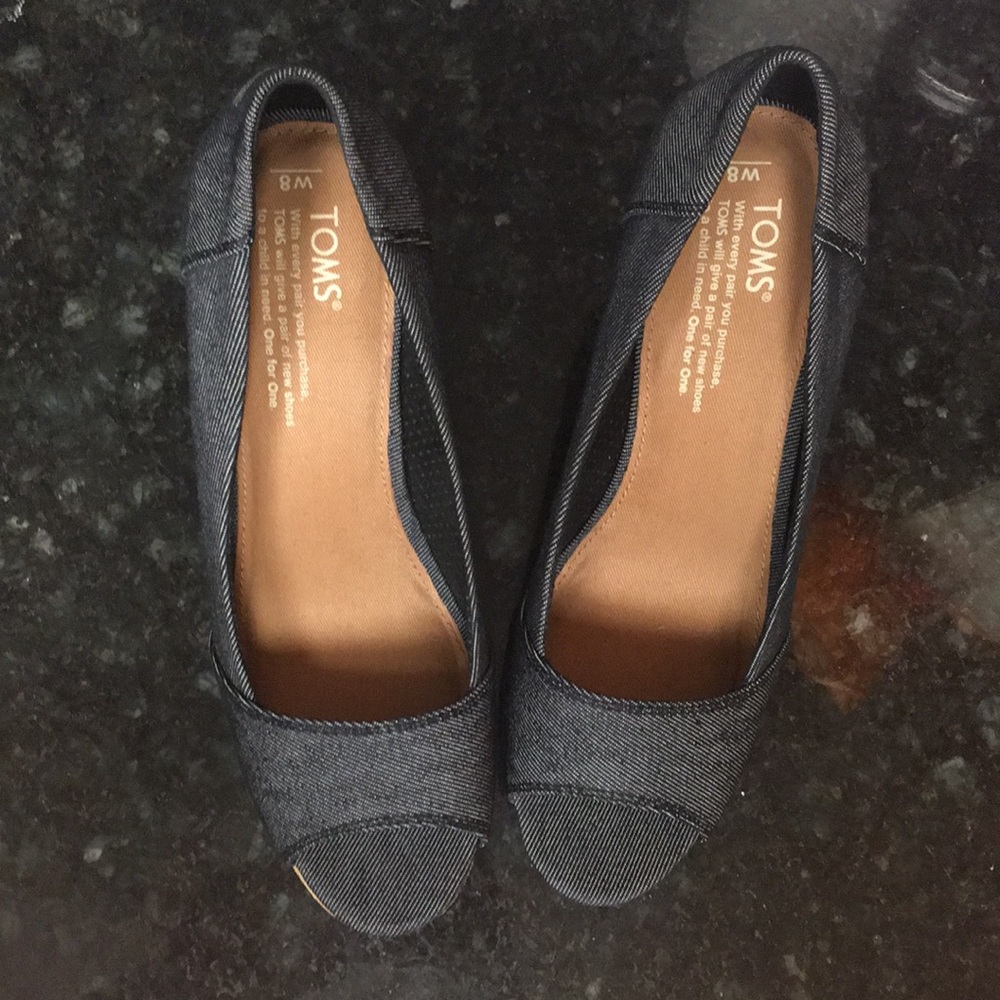 TOMS wedges